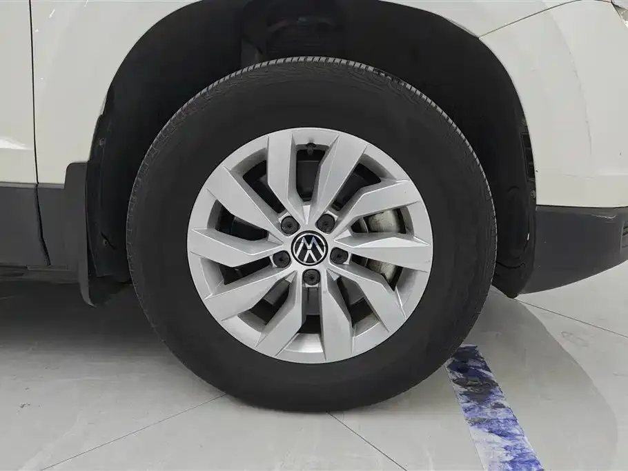 Volkswagen Tharu — фото 2