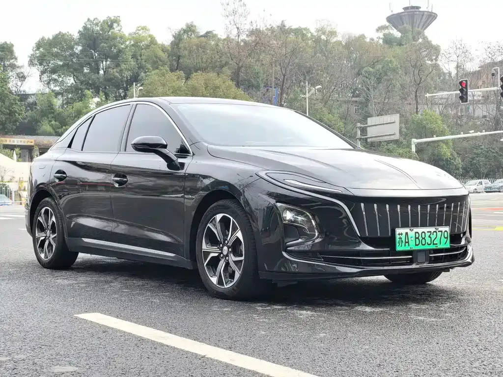Hongqi E-QM5 — фото 3