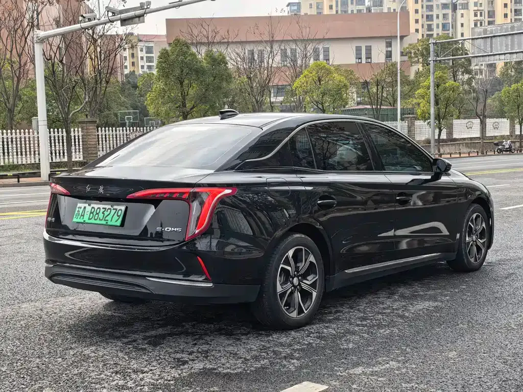 Hongqi E-QM5 — фото 5