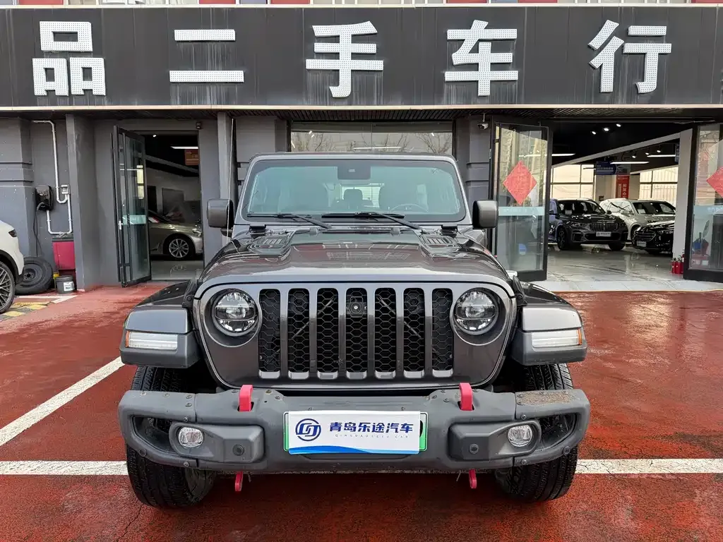 Jeep Wrangler PHEV — фото 1