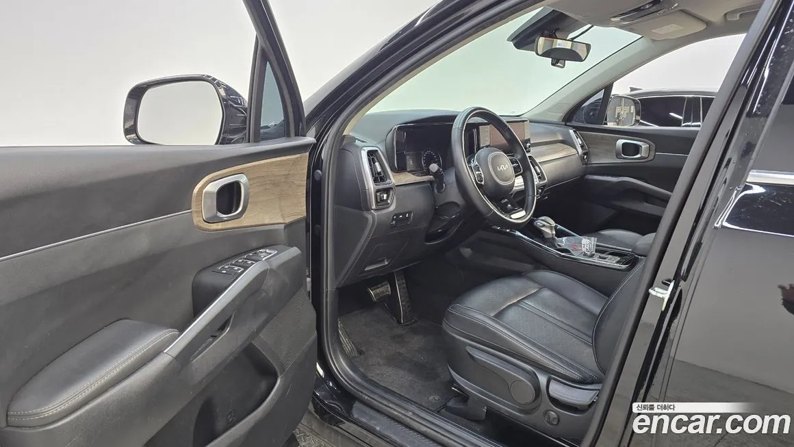 Kia Sorento — фото 7