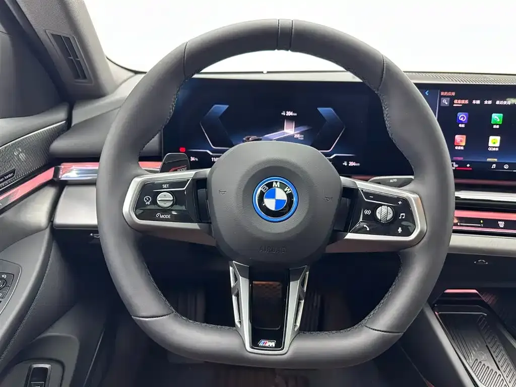 BMW i5 — фото 10