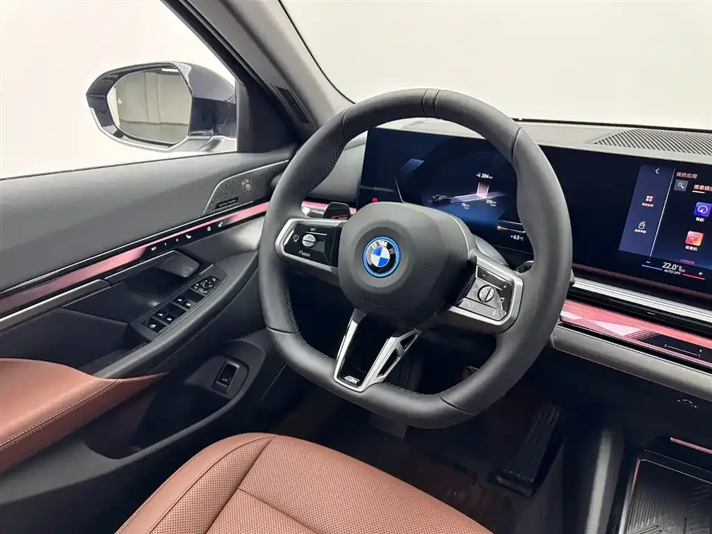 BMW i5 — фото 9