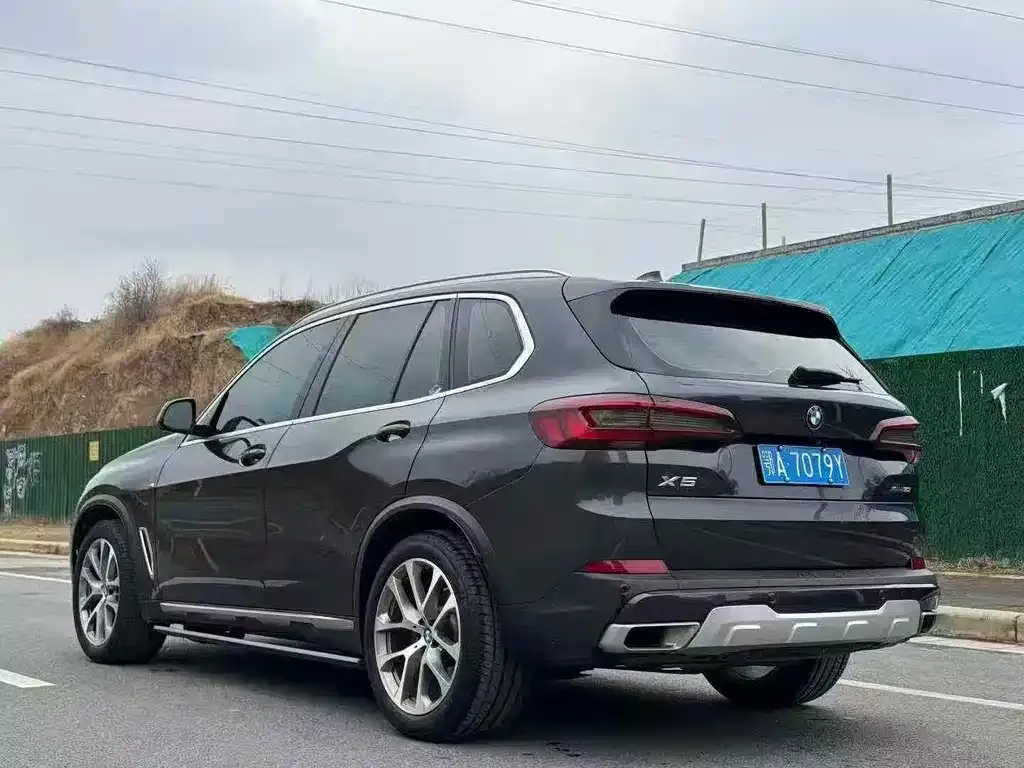 BMW X5 (Import) — фото 8