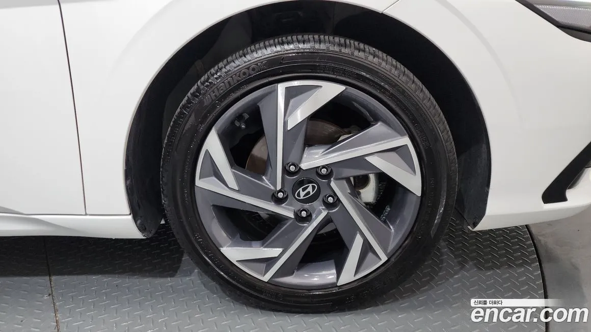 Hyundai AVANTE — фото 4