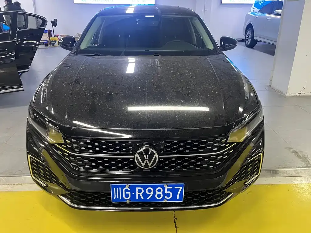Volkswagen Passat — фото 7