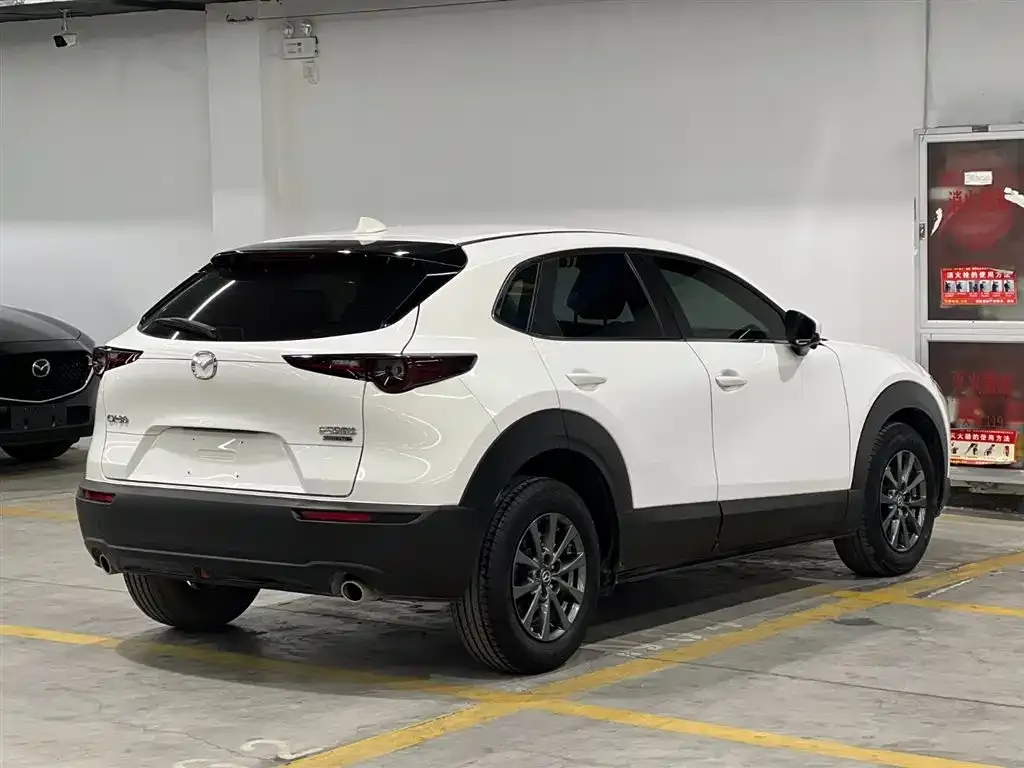 Mazda CX-30 — фото 10