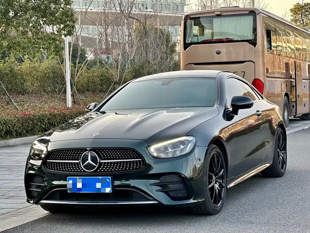 Mercedes-Benz E-Class (Import) — фото 1