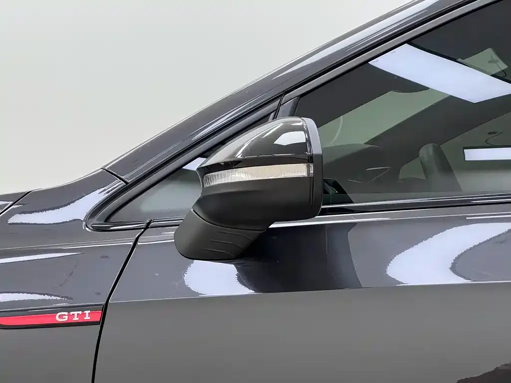 Volkswagen Golf GTI — фото 2