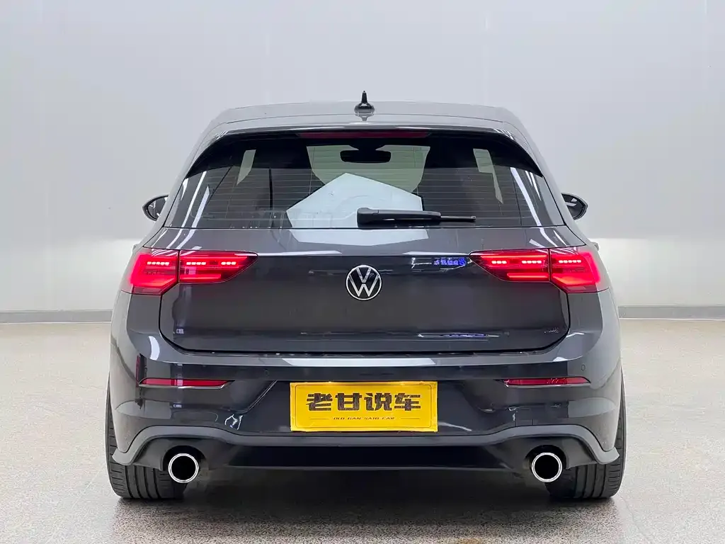 Volkswagen Golf GTI — фото 10