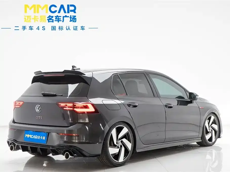 Volkswagen Golf GTI — фото 4