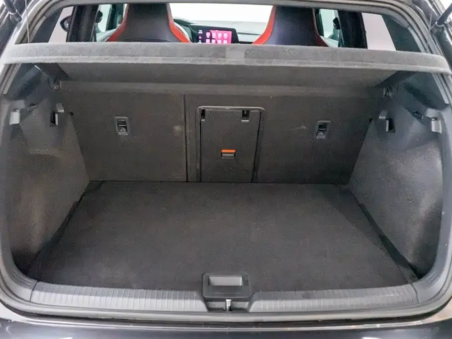 Volkswagen Golf GTI — фото 8