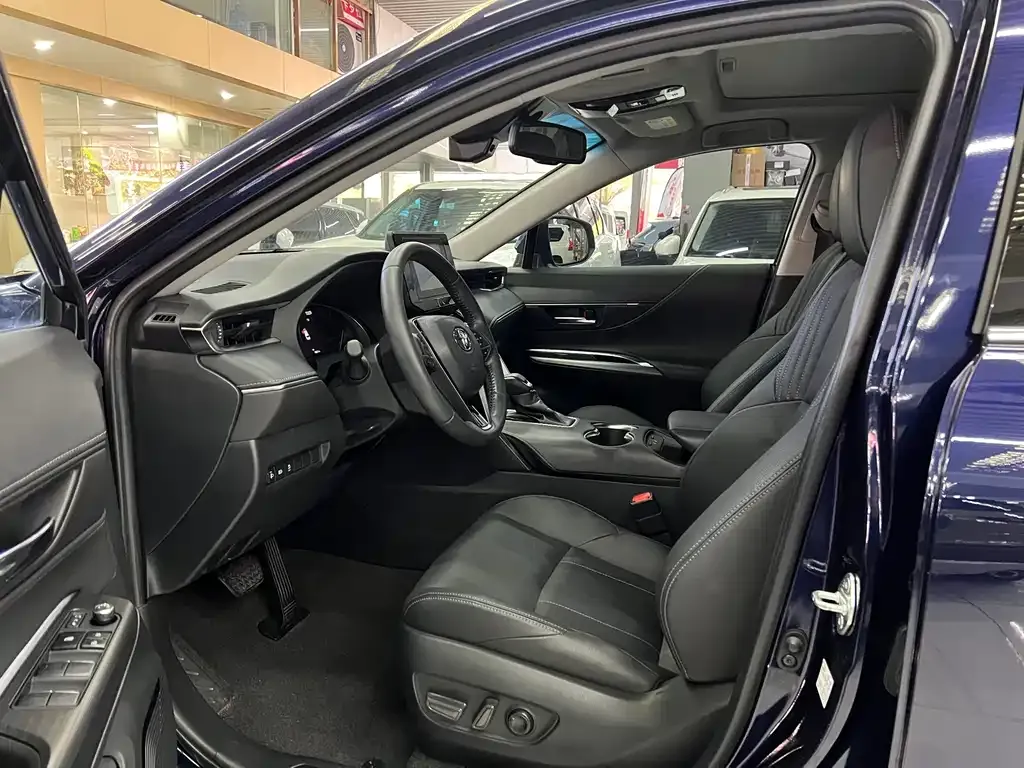 Toyota Harrier — фото 5