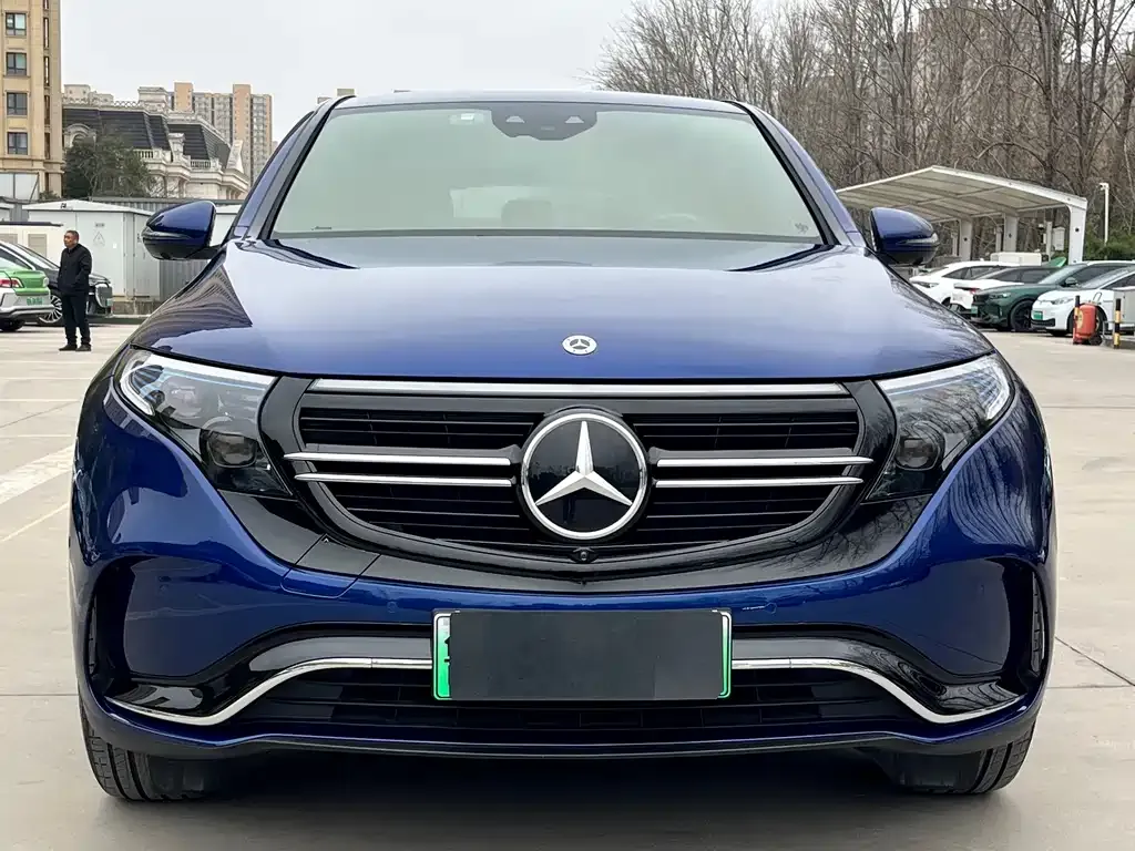 Mercedes-Benz EQC — фото 4