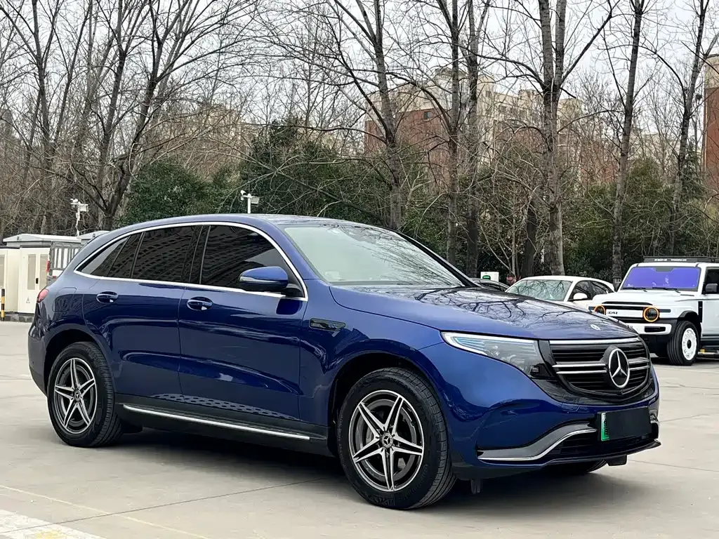 Mercedes-Benz EQC — фото 9