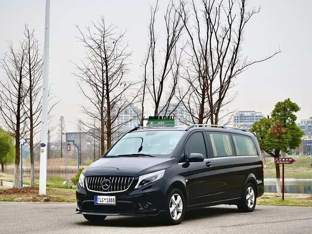Mercedes-Benz Vito — фото 1