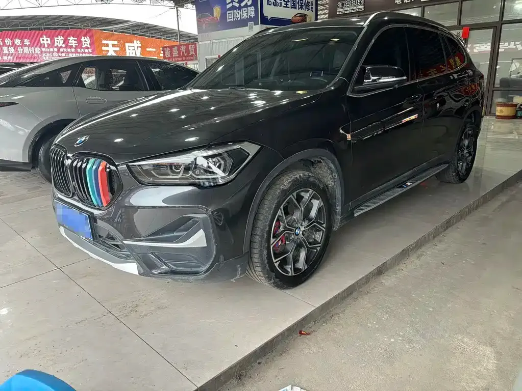 BMW X1 — фото 1