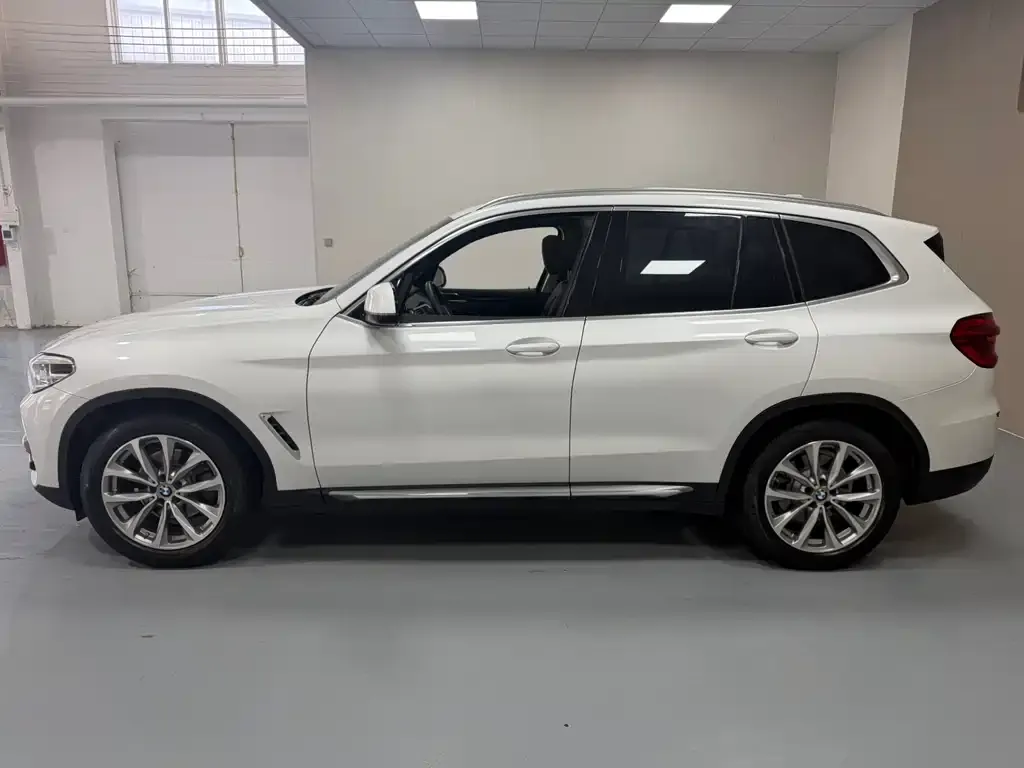 BMW X3 — фото 10