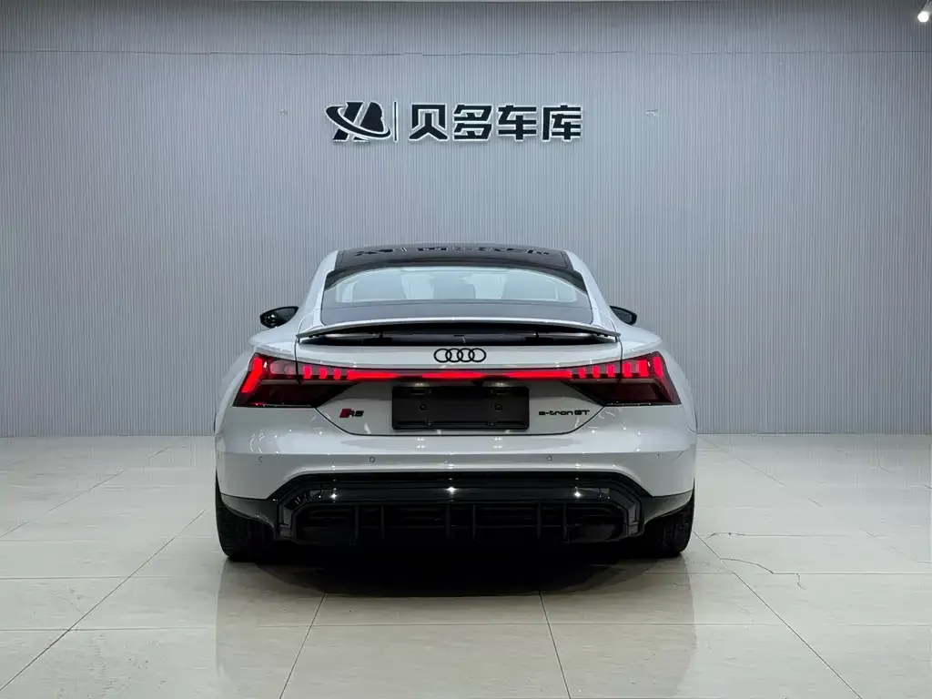 Audi RS e-tron GT — фото 4