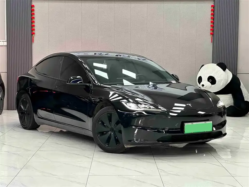 Tesla Model 3 — фото 4