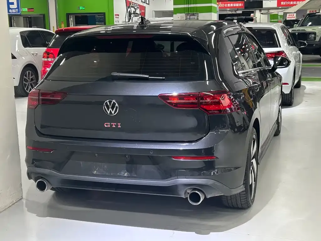Volkswagen Golf GTI — фото 8