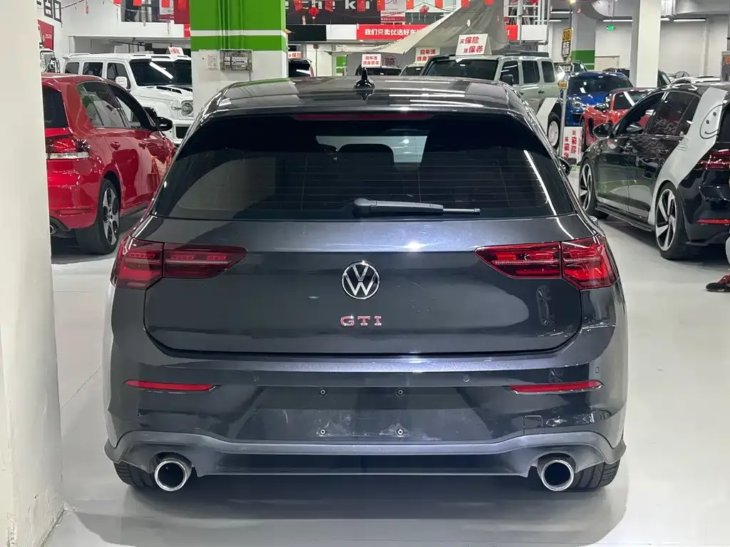 Volkswagen Golf GTI — фото 9