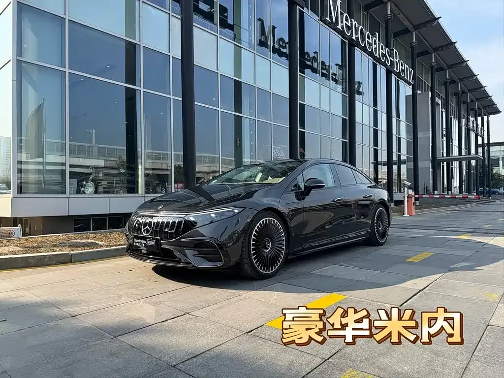 Mercedes-Benz EQS AMG — фото 1