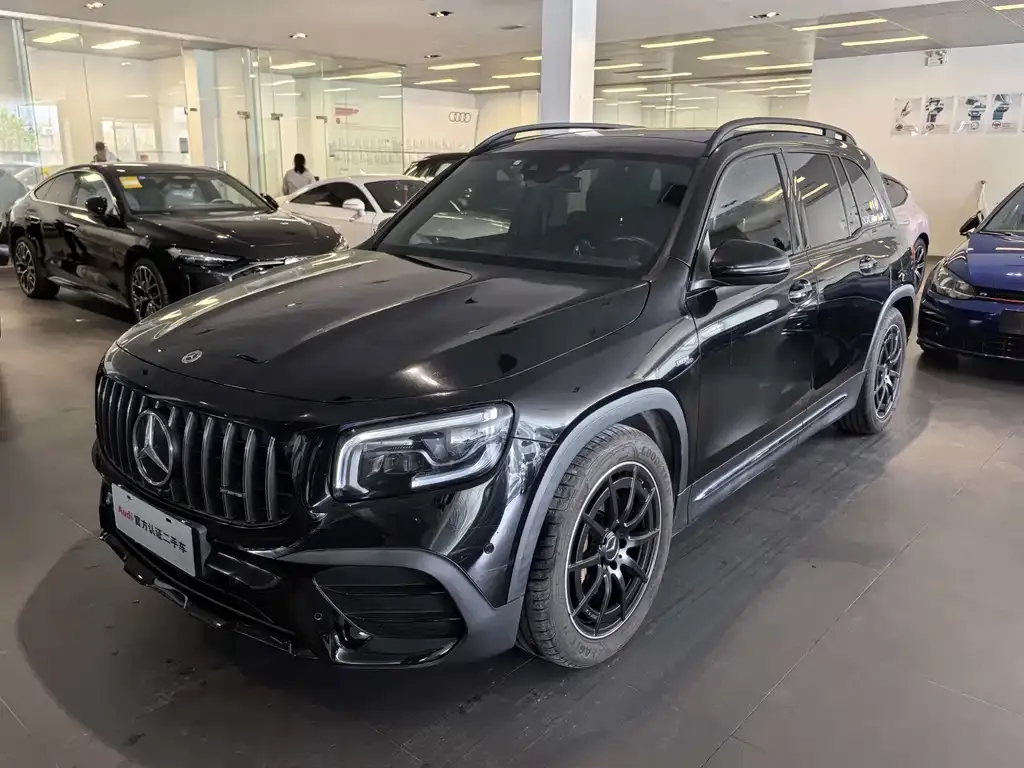 Mercedes-Benz GLB AMG — фото 1