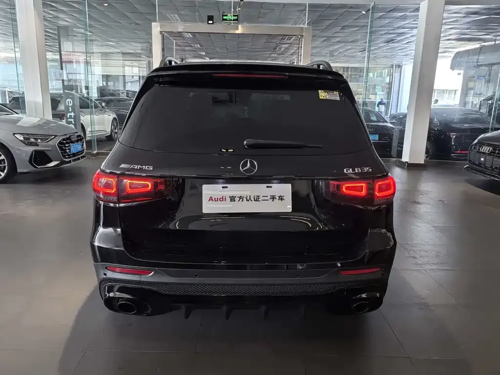 Mercedes-Benz GLB AMG — фото 10