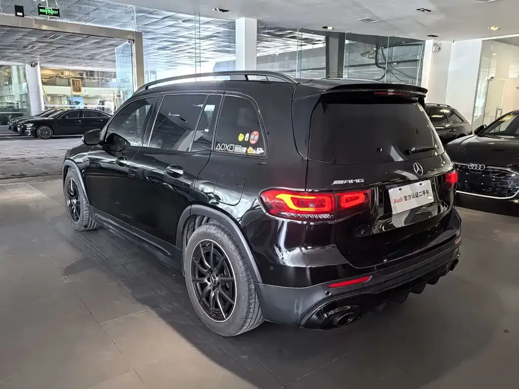 Mercedes-Benz GLB AMG — фото 5