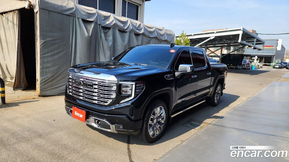 GMC Sierra — фото 1