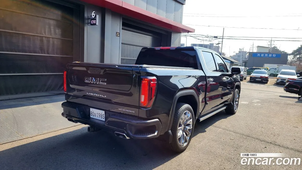 GMC Sierra — фото 9