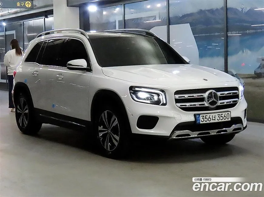 Mercedes-Benz GLB-Class — фото 1