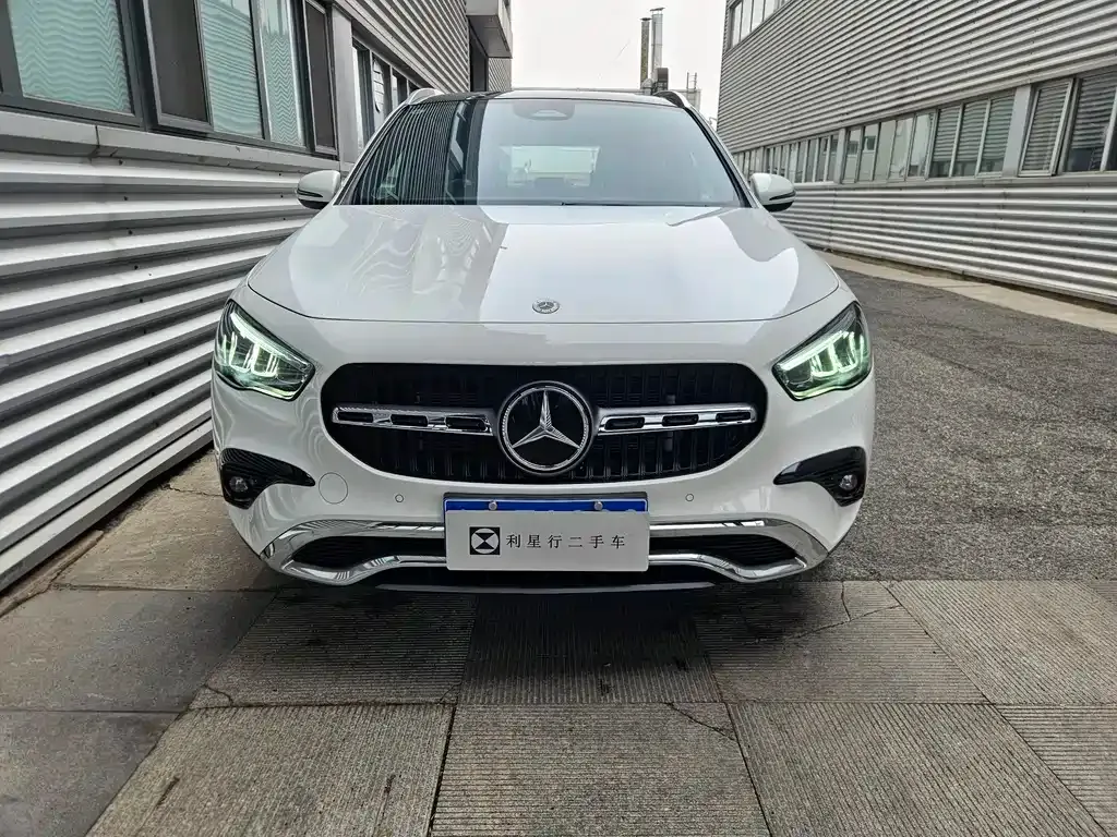 Mercedes-Benz GLA — фото 10