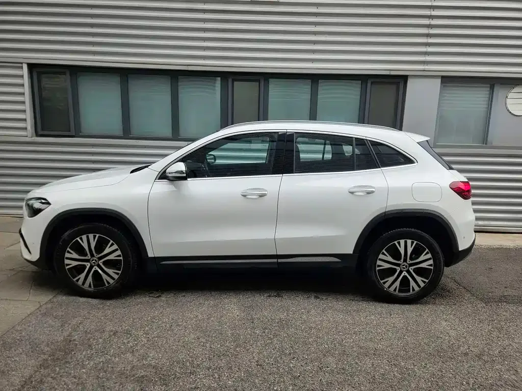 Mercedes-Benz GLA — фото 8