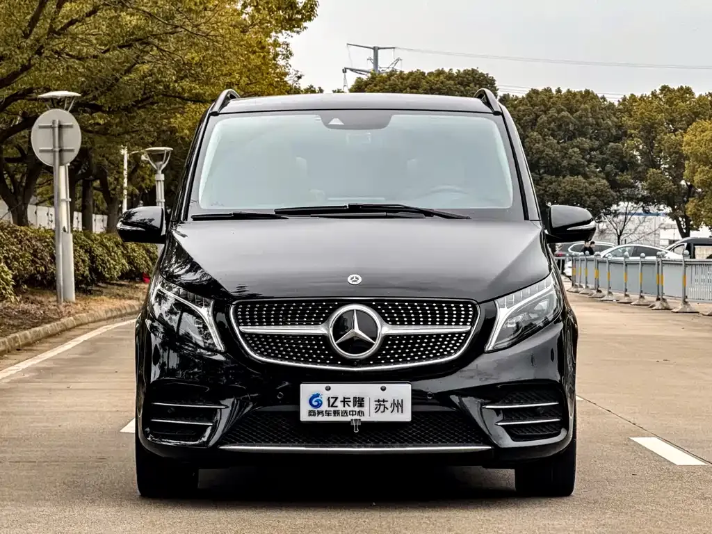 Mercedes-Benz V-Class — фото 9