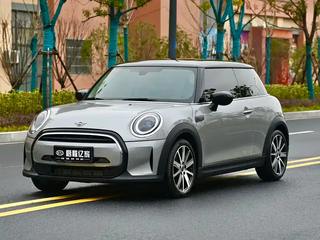 MINI Cooper (3-door) — фото 1