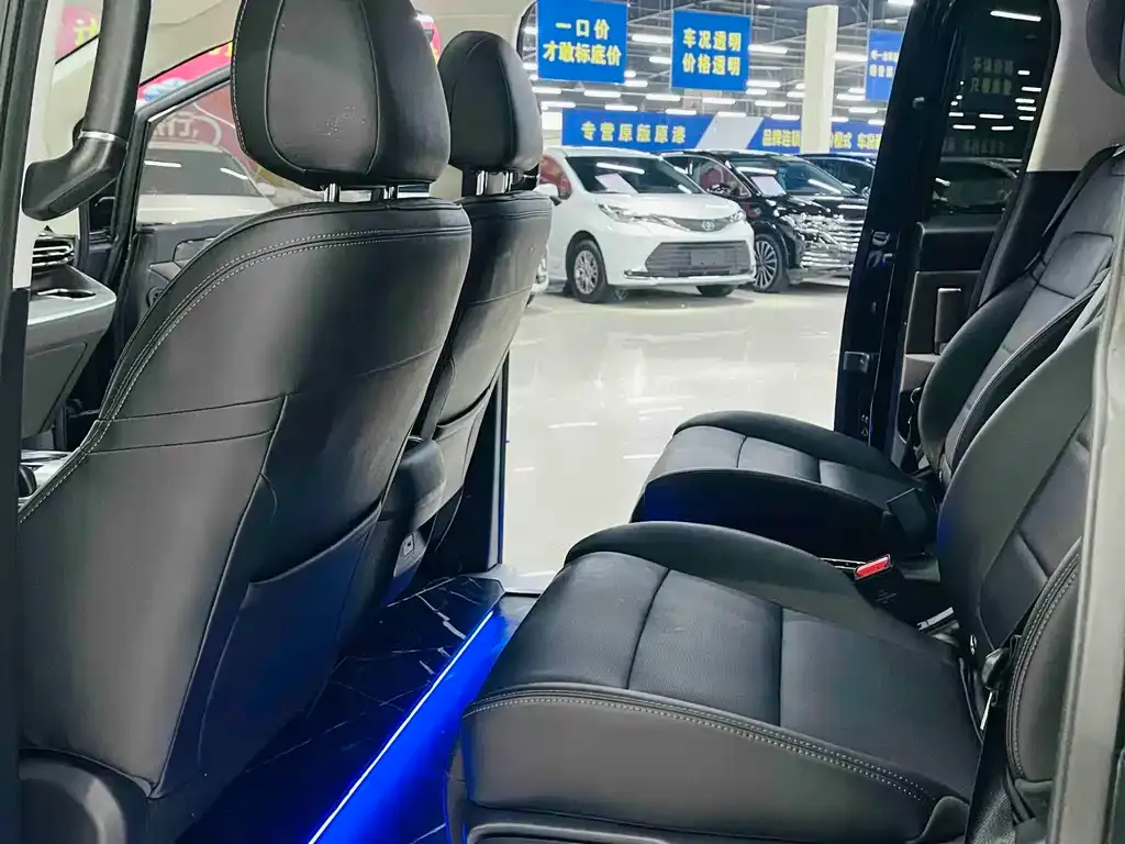 GAC Motor E8 Hybrid — фото 9
