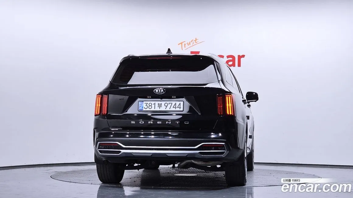 Kia Sorento — фото 7
