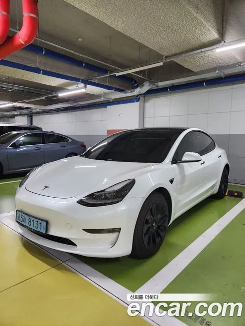 Tesla Model 3 — фото 1