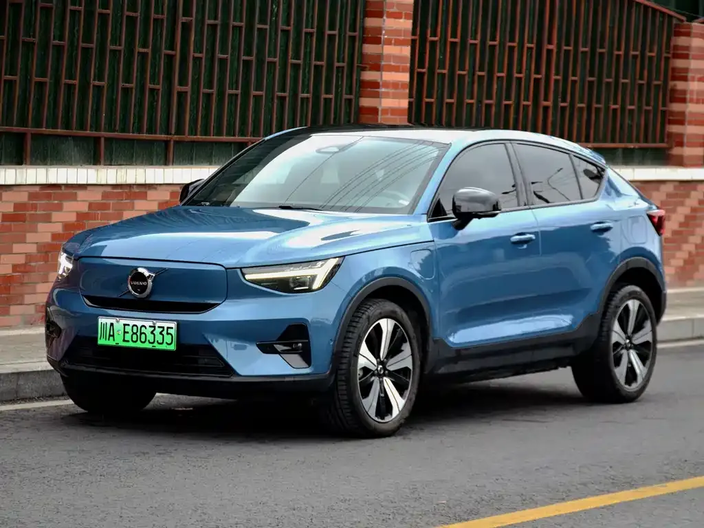 Volvo C40 — фото 1