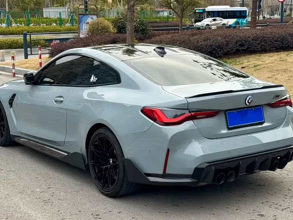 BMW M4 — фото 10