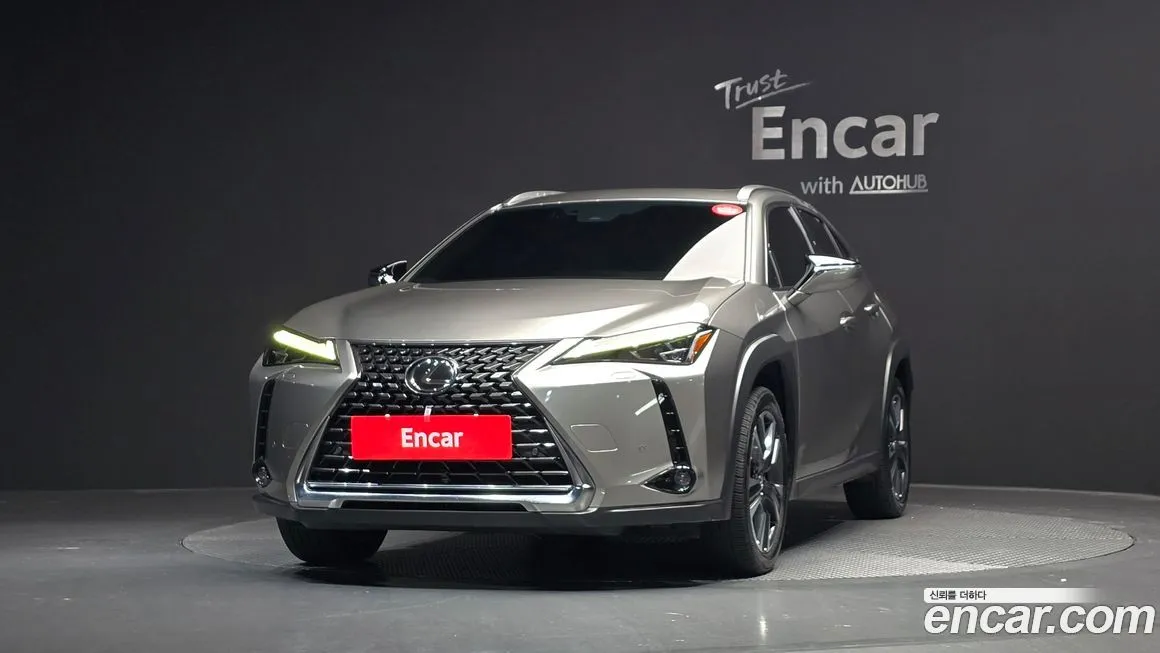 Lexus UX — фото 8