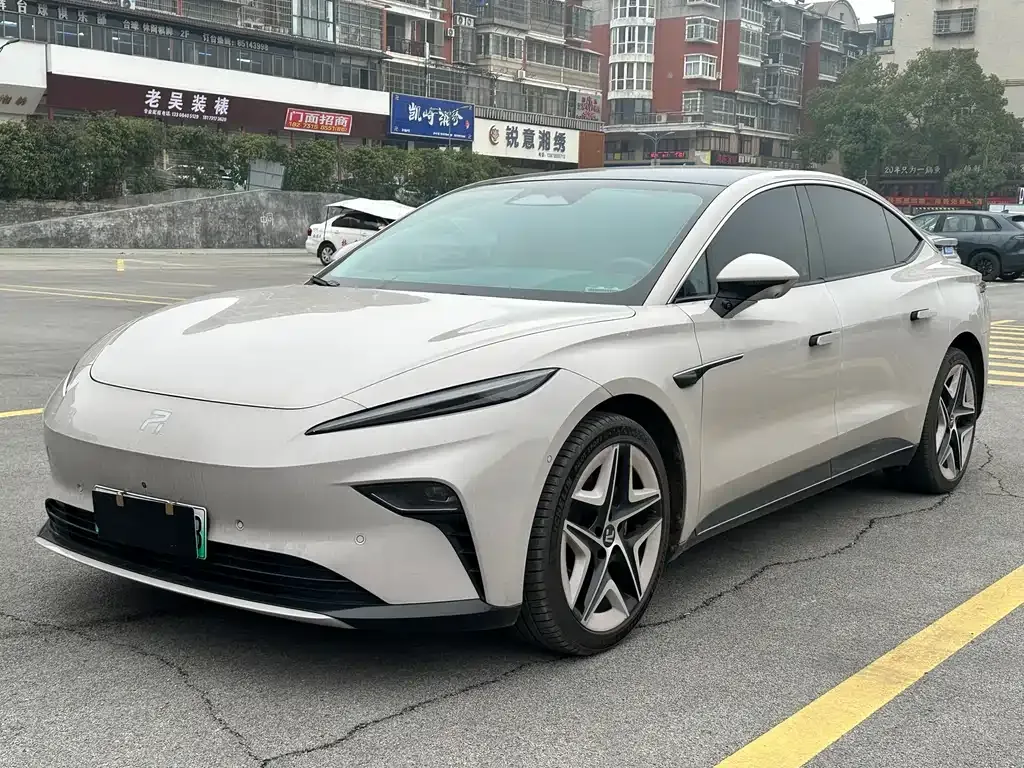 Roewe Feifan F7 — фото 1