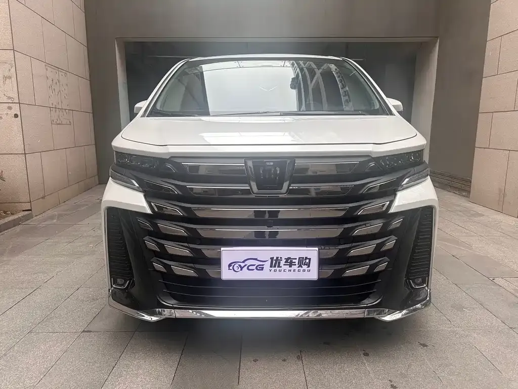 Toyota Vellfire — фото 4