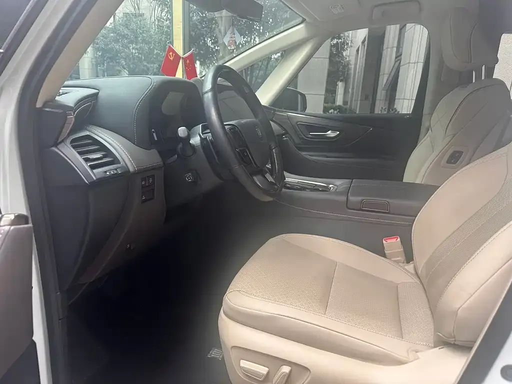 Toyota Vellfire — фото 6