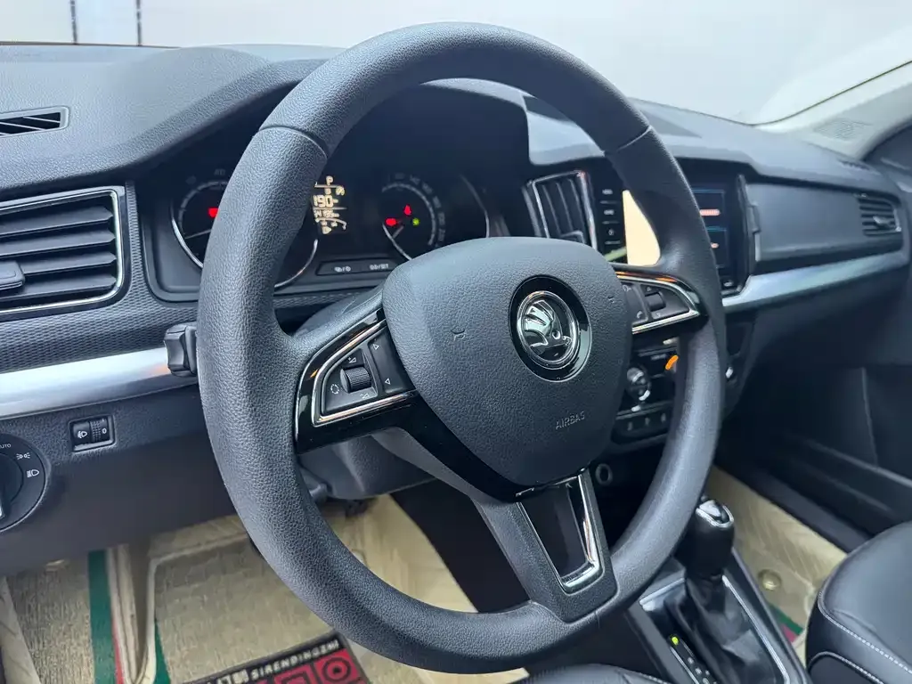 Skoda Kamiq — фото 10