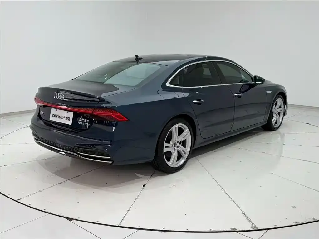 Audi A7L — фото 3