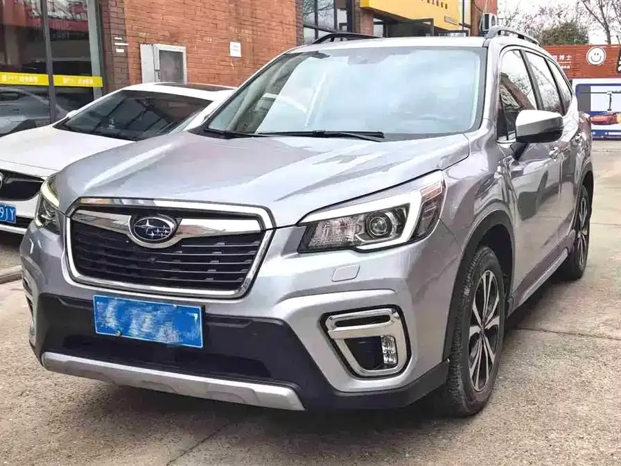 Subaru Forester — фото 1