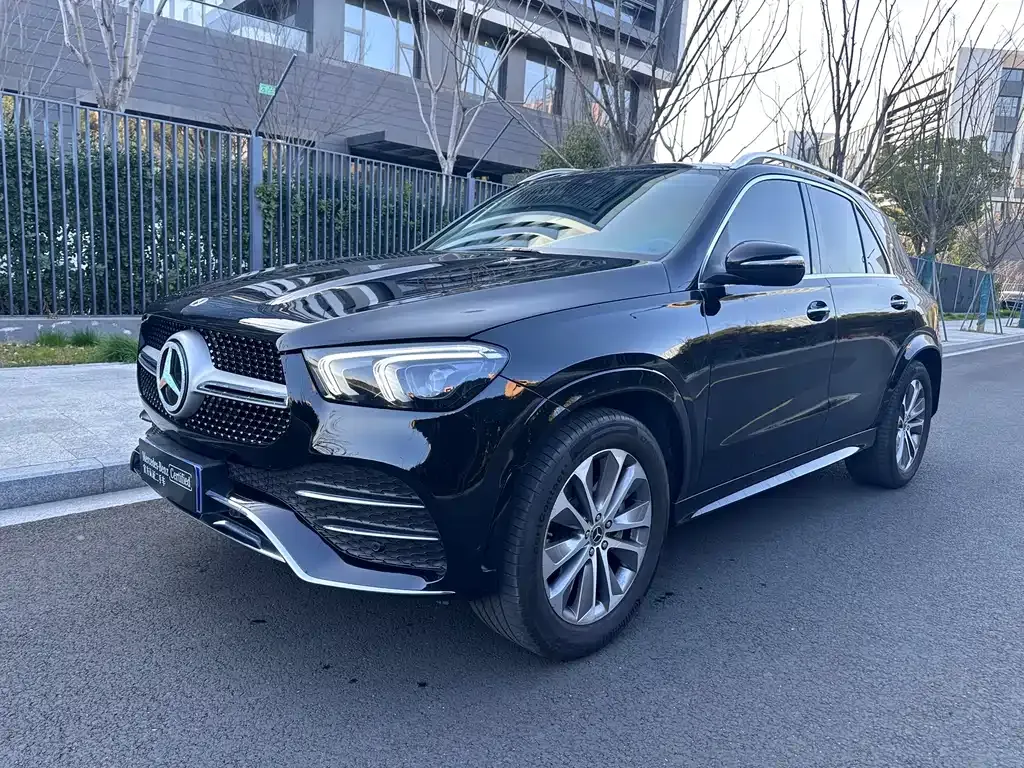 Mercedes-Benz GLE — фото 1